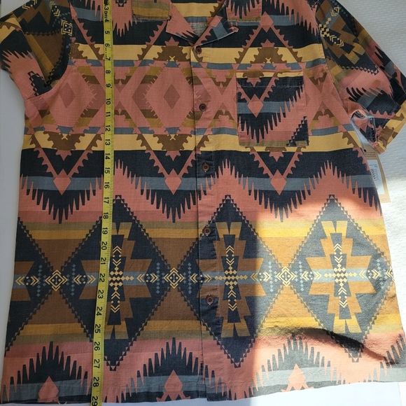 Frye and Co. Big and Tall  Regular Fit Short Sleeve Button-Down Shirt. - Picture 5 of 8